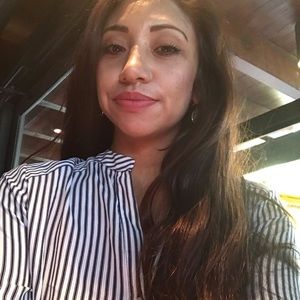 Meet your Posher, Lia